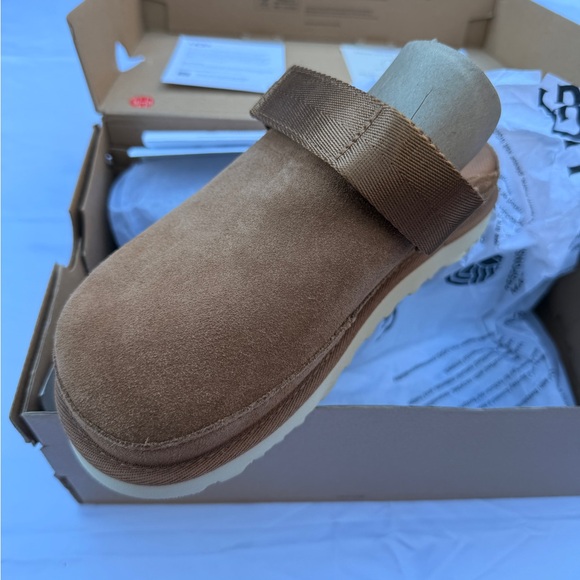 UGG Shoes - UGG Goldenstar Clog Chestnut